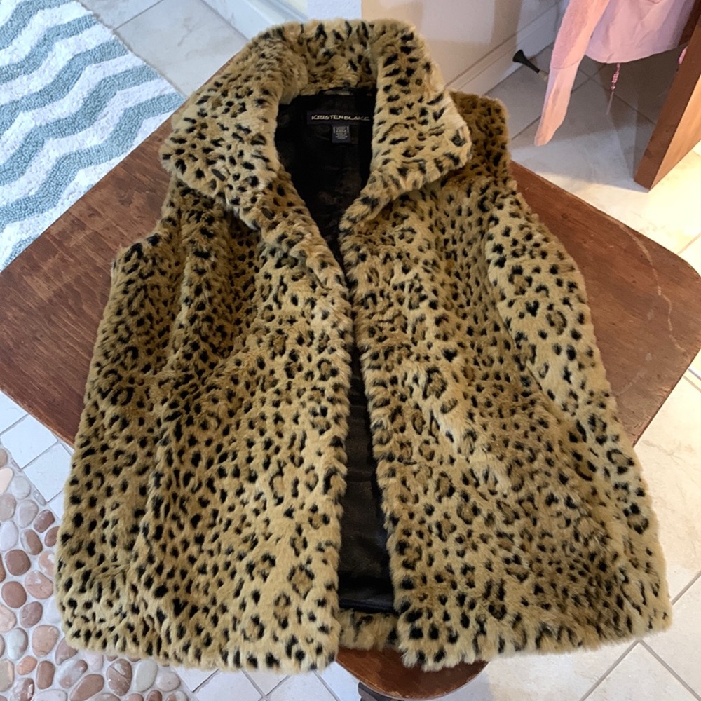 Leopard print vest